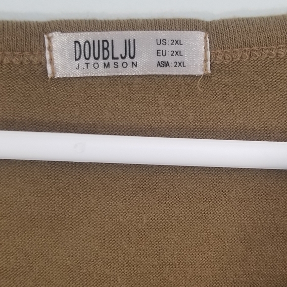 Doublju J. Tomson Plus Size Light Brown Solid Print Tunic Dress. Size 2XL. - Picture 3 of 6